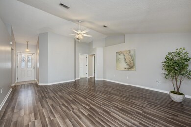8-web-or-mls-1255 Jefferyscot Dr-04