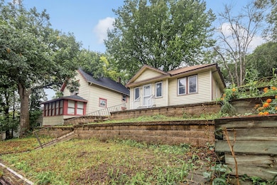 1125 6th St E, Saint Paul, MN 55106 - photo 3