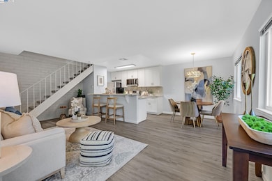 2207 Segundo Ct unit 2, Pleasanton, CA 94588 - photo 2