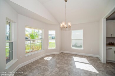 1780 Dining with Tile