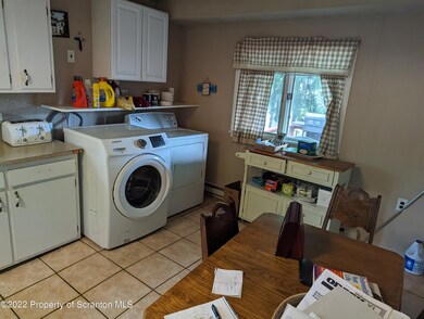 503 Throop St, Dunmore, PA 18512 - photo 6