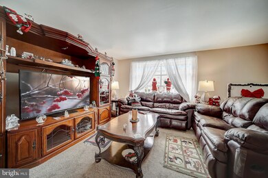 2867 Tremont St, Philadelphia, PA 19136 - photo 5