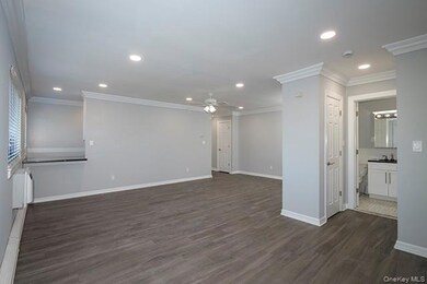 407 E Main St unit 407-5B, Bay Shore, NY 11706 - photo 5