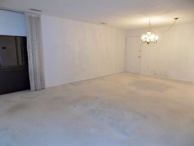 1004 Paradise Rd unit 3N, Swampscott, MA 01907 - photo 5