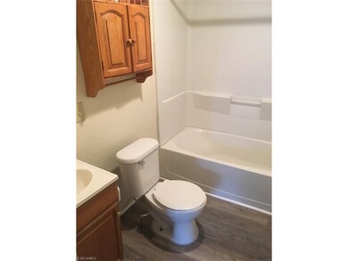 905 High Ave NW unit 2, Canton, OH 44703 - photo 3