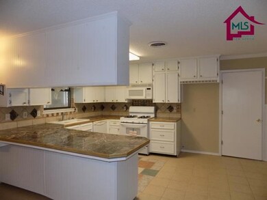 2809 Sunrise Ave, Alamogordo, NM 88310 - photo 6