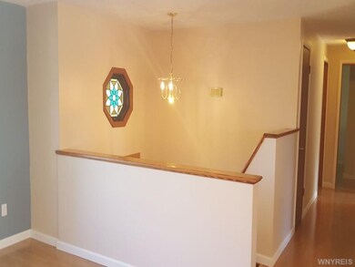 Foyer.