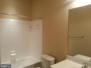 16764 Blackjack Oak Ln unit 44, Woodbridge, VA 22191 - photo 4