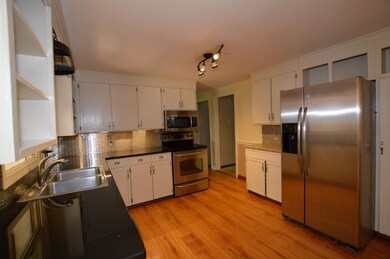 730 Eley Ln, Pembroke, NH 03275 - photo 5