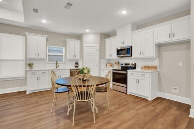 1016 Pine St, Bonham, TX 75418 - photo 7