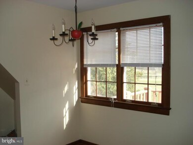 19530 Silcott Springs Rd, Purcellville, VA 20132 - photo 7