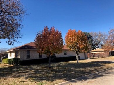 1200 Davis St, Cleburne, TX 76033 - photo 2