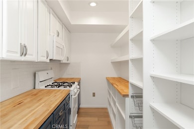 18826 Winnwood Ln, Santa Ana, CA 92705 - photo 5