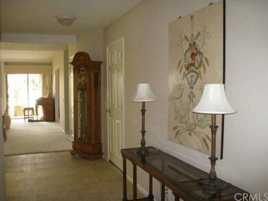 Come on in to nice wide entry with 16