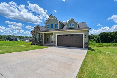 521 Hillview Knoll Ln, Greer, SC 29651 - photo 2