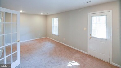 2473 Clover Field Cir, Herndon, VA 20171 - photo 4