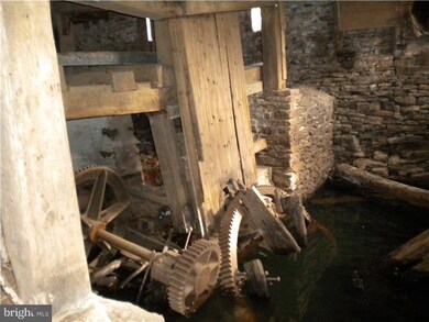 796 Minsi Trail, Perkasie, PA 18944 - photo 3