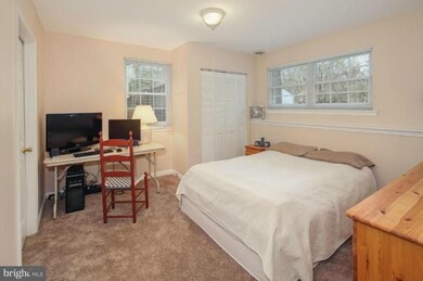 418 Holly Dr, Annapolis, MD 21403 - photo 3