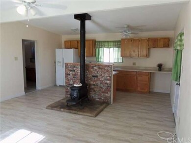 63386 Orion Rd, Joshua Tree, CA 92252 - photo 7