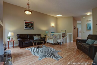 Living room 4