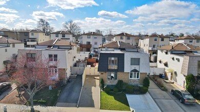 34 E Reading Ave, Staten Island, NY 10308 - photo 3