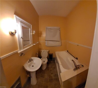 3015 11th St SW unit rear, Canton, OH 44710 - photo 3