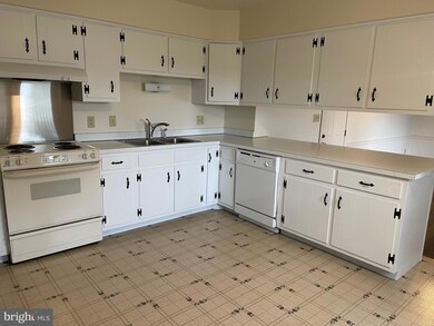 251 Esbenshade Rd, Ronks, PA 17572 - photo 3