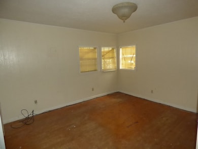 708 Dyson Dr, McComb, MS 39648 - photo 2