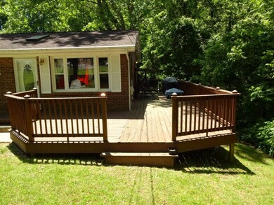 1408 Stoneybrook Dr, Johnson City, TN 37601 - photo 2