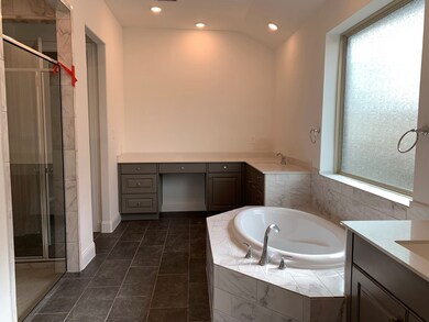 715 Platinum Stone Ln, Pinehurst, TX 77362 - photo 4