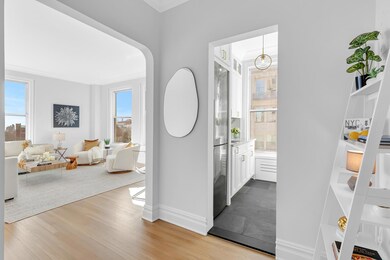 Warwick Arms unit 7 D, New York, NY 10024 - photo 3