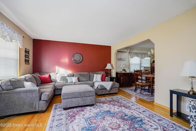 537 Ionia Ave, Staten Island, NY 10312 - photo 6