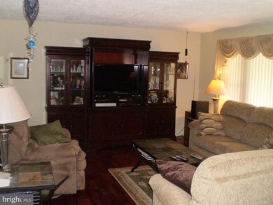 4906 Rocky Spring Ln, Bowie, MD 20715 - photo 5