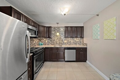 Captain Cove's Condominiums unit 812, Quincy, MA 02169 - photo 7