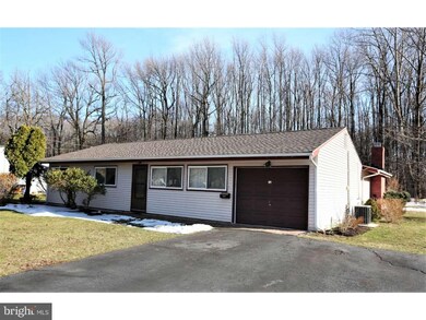 16 Hawthorne Rd, Kendall Park, NJ 08824 - photo 3