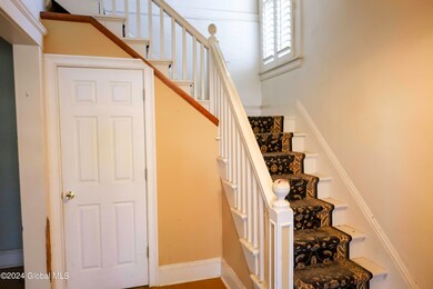 6 Osborne Rd, Albany, NY 12205 - photo 4