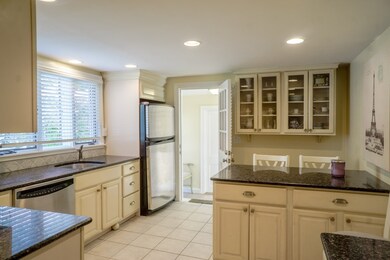 11 Breakneck Hill Rd, Southborough, MA 01772 - photo 3