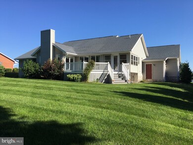 10156 Jacob MacK Dr W, Waynesboro, PA 17268 - photo 2