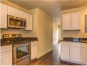 6403 Auburn Dr unit B, Austin, TX 78723 - photo 5