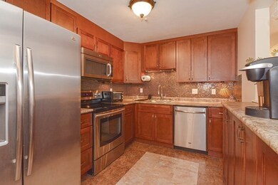 12 Williamsburg Ct unit 13, Shrewsbury, MA 01545 - photo 3