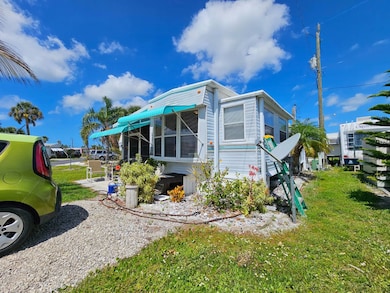 15175 Stringfellow Rd unit 11, Bokeelia, FL 33922 - photo 3