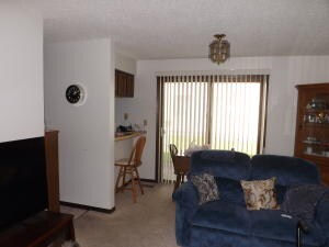 31 Coventry Ln unit 7, Muscatine, IA 52761 - photo 6