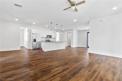 810 Lystra Ave, Fort Myers, FL 33913 - photo 6