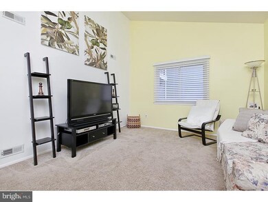 245 E Hedgerow Dr, Swedesboro, NJ 08085 - photo 5