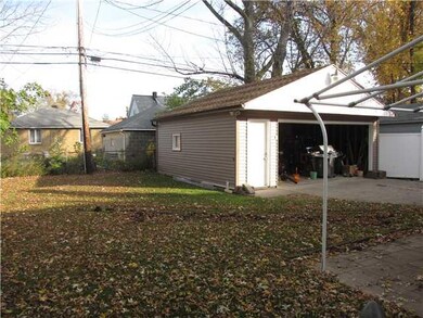 Parking Lot/Garage
