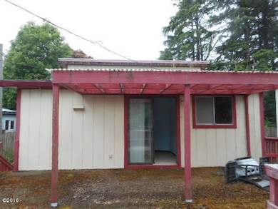 420 SE Port Ave, Lincoln City, OR 97367 - photo 2