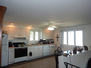 507 Quincy Shore Dr unit 507, Quincy, MA 02171 - photo 4