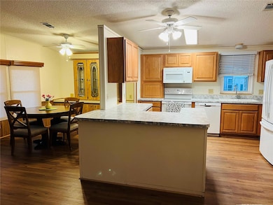 1565 Apache Cir, Tavares, FL 32778 - photo 7