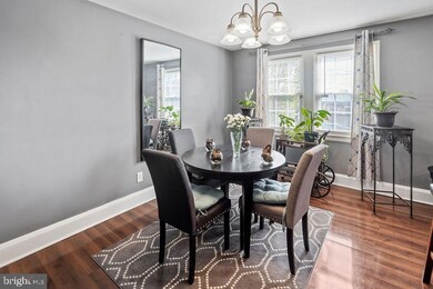 833 Wildwood Pkwy, Baltimore, MD 21229 - photo 6