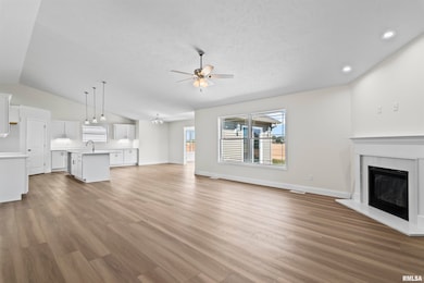 6200 Wind Tree Rd, Springfield, IL 62712 - photo 7